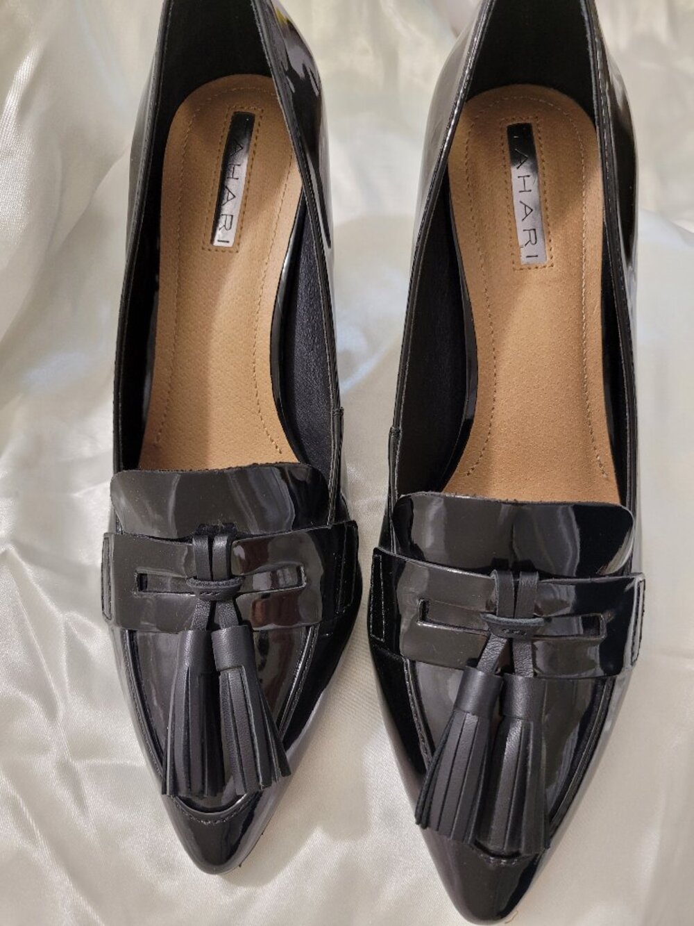 TASSELL BLACK PATENT PUMP - Picture 2 of 8